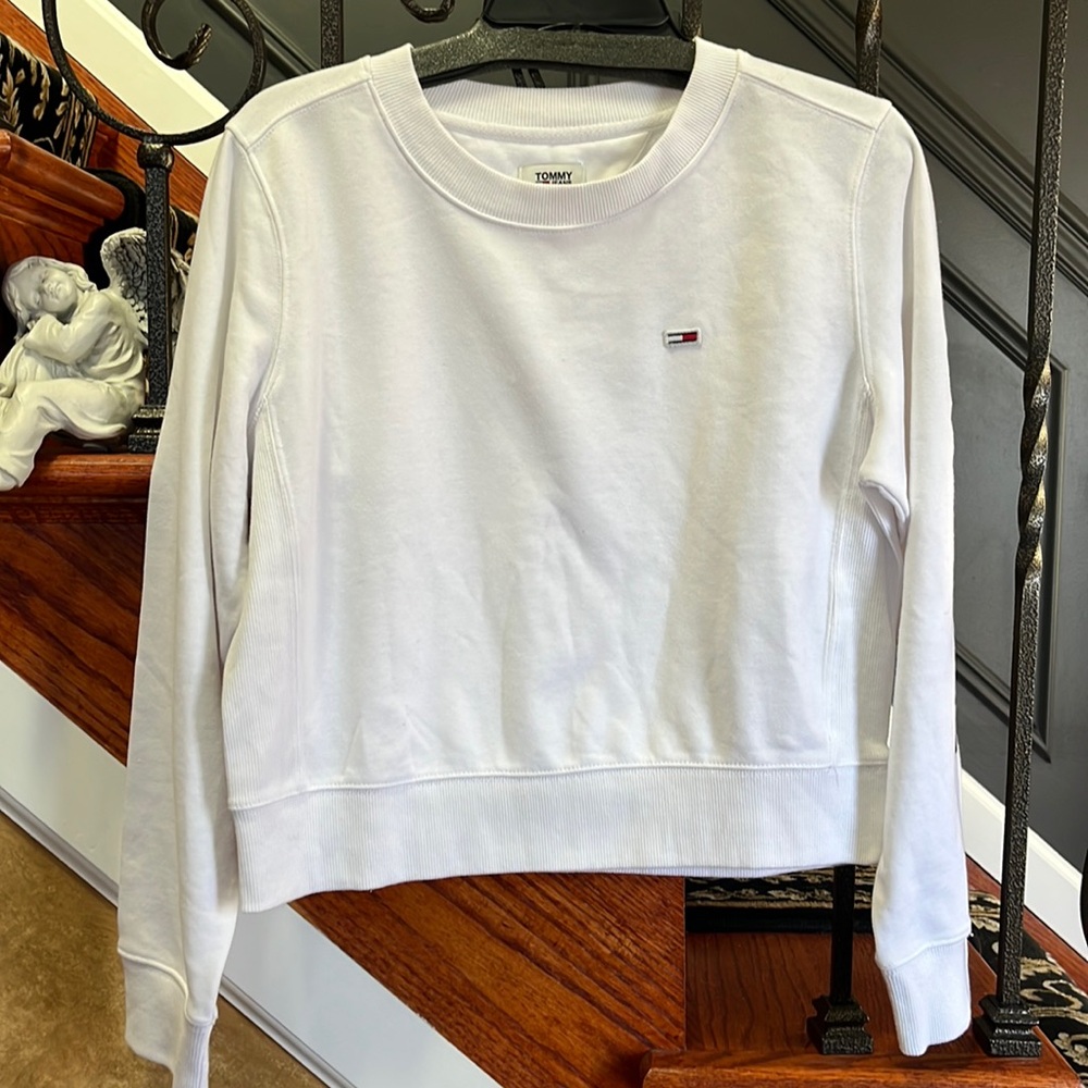 Tommy Jeans White Long Sleeve with Insignia Crop Sweatshirt Size M
